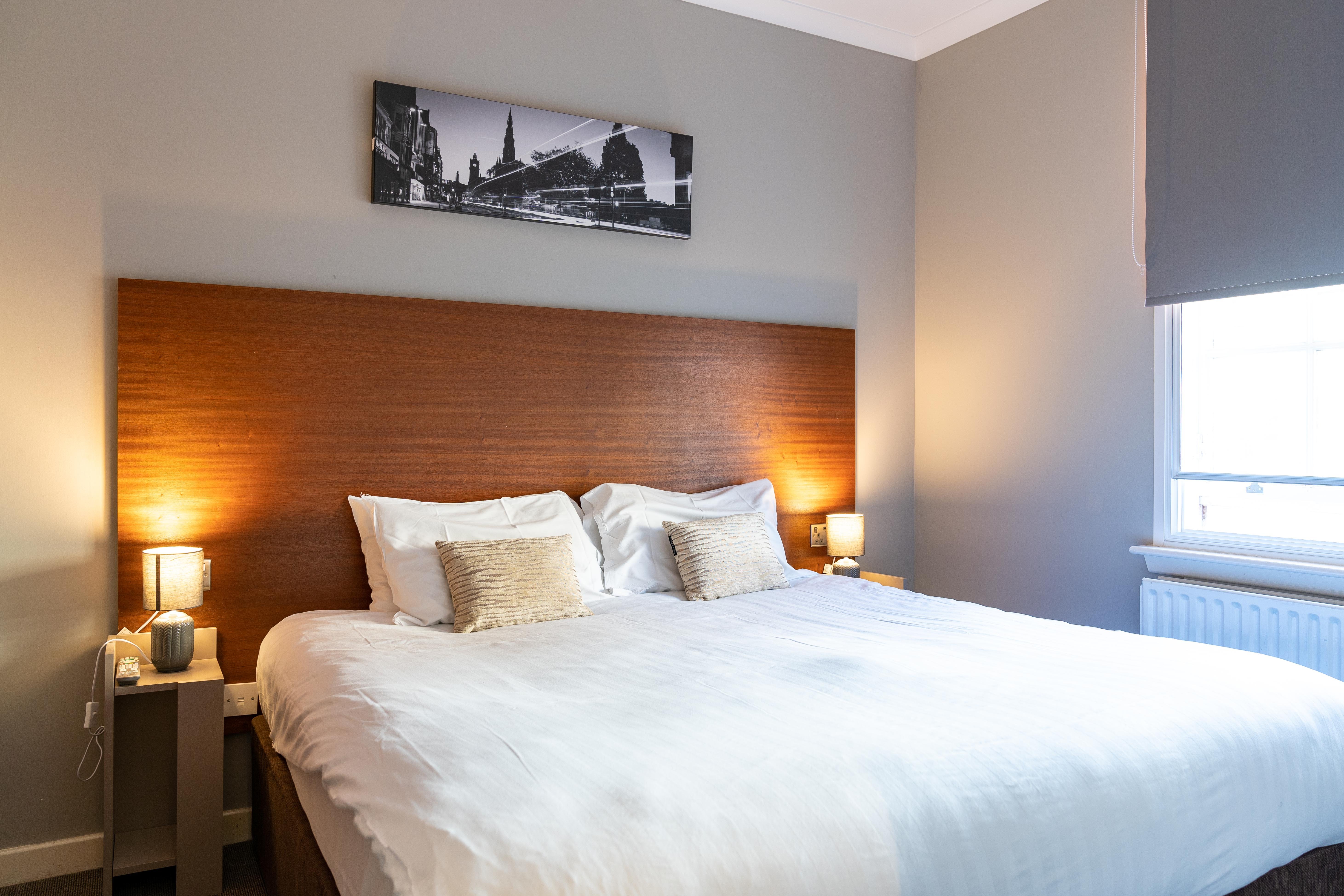 Stewart by Heeton Concept Aparthotel Edinburgh 10/60