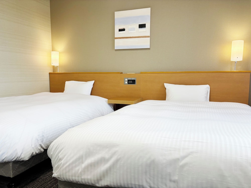 HOTEL ROUTE INN KAKEGAWA INTER 9/45