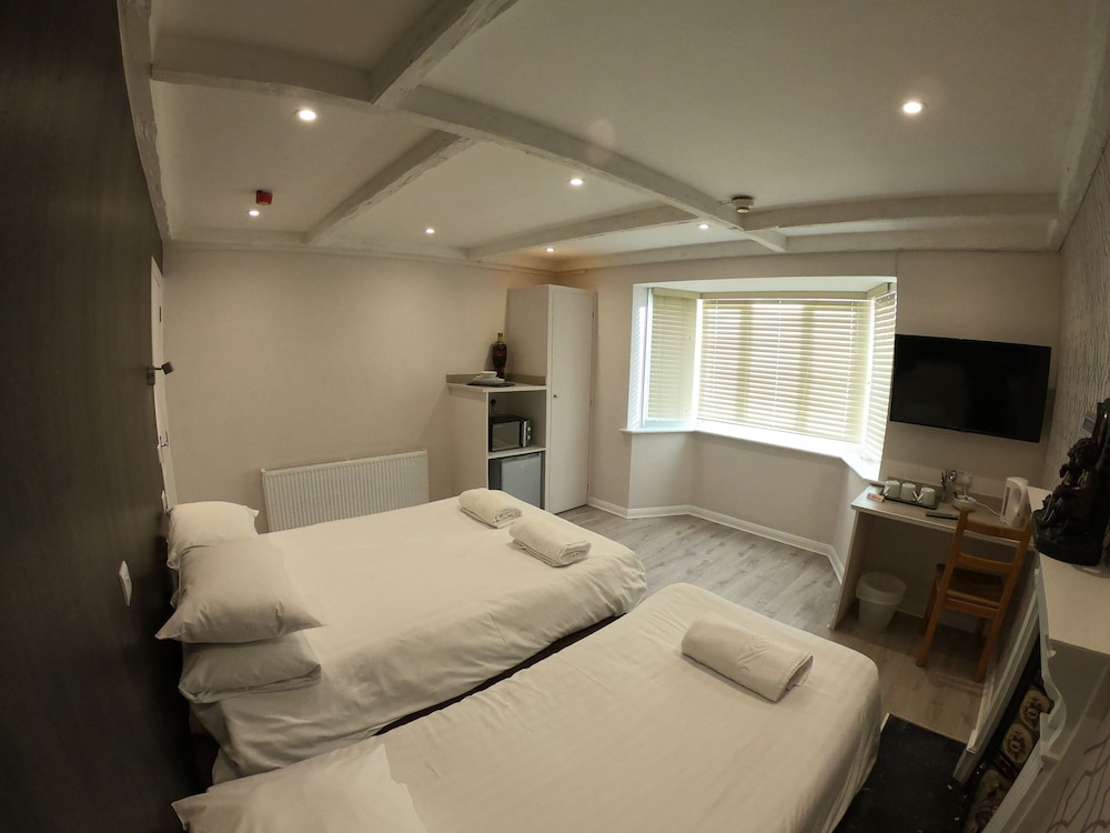 Debden Guest House 23/50