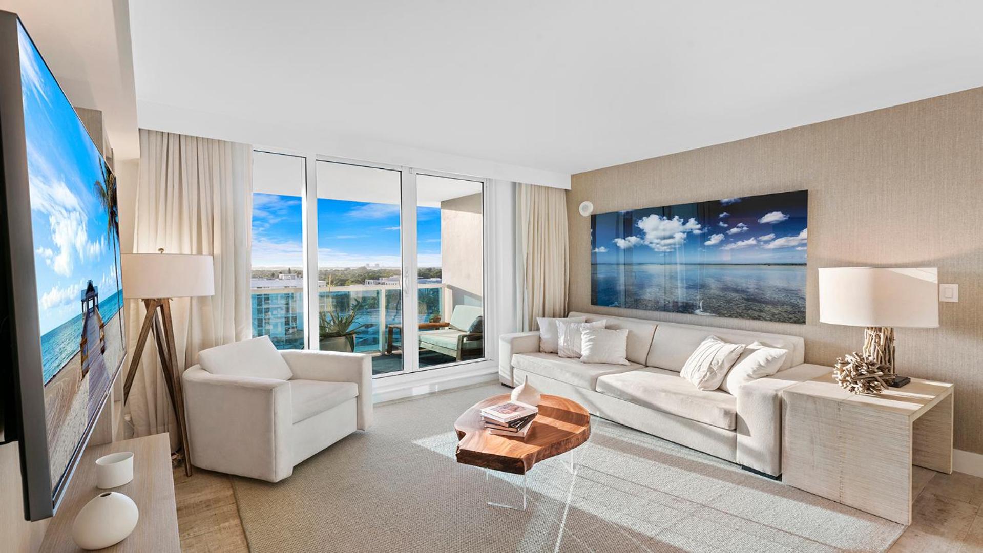 Luxurious Private Condo at 1 Hotel & Homes -945 11/28