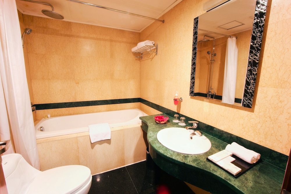 EDEN HOTEL 32/32