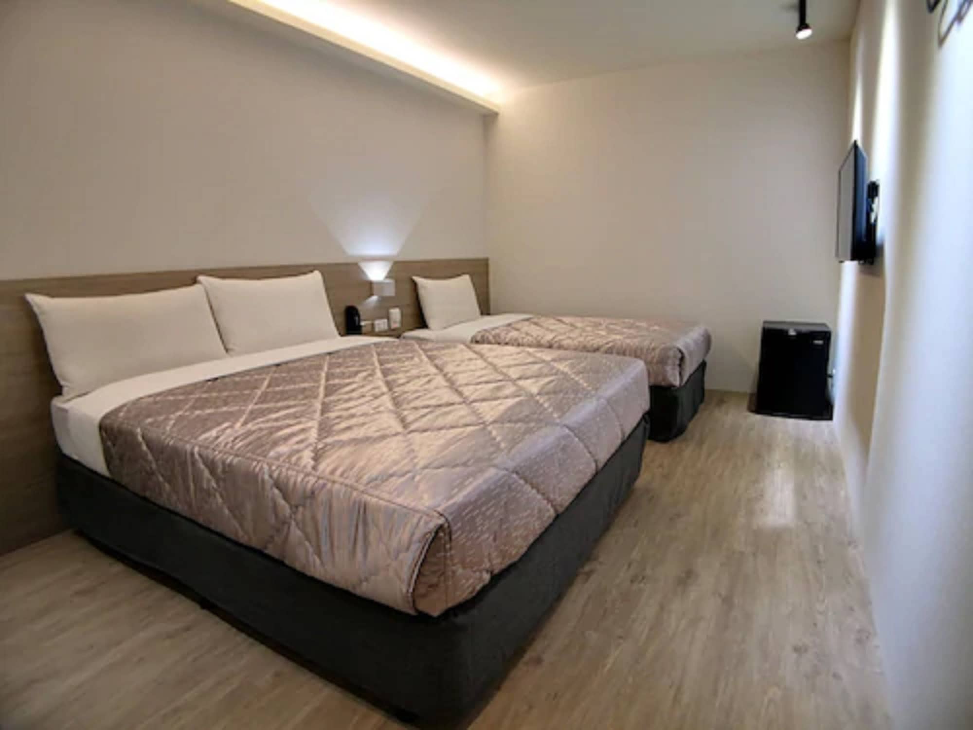 Room, Triple, 1 Double and 1 Single Bed, No Window