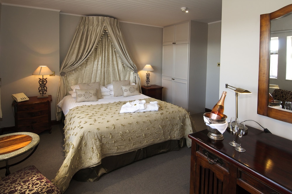 Pennine Manor Hotel 13/40