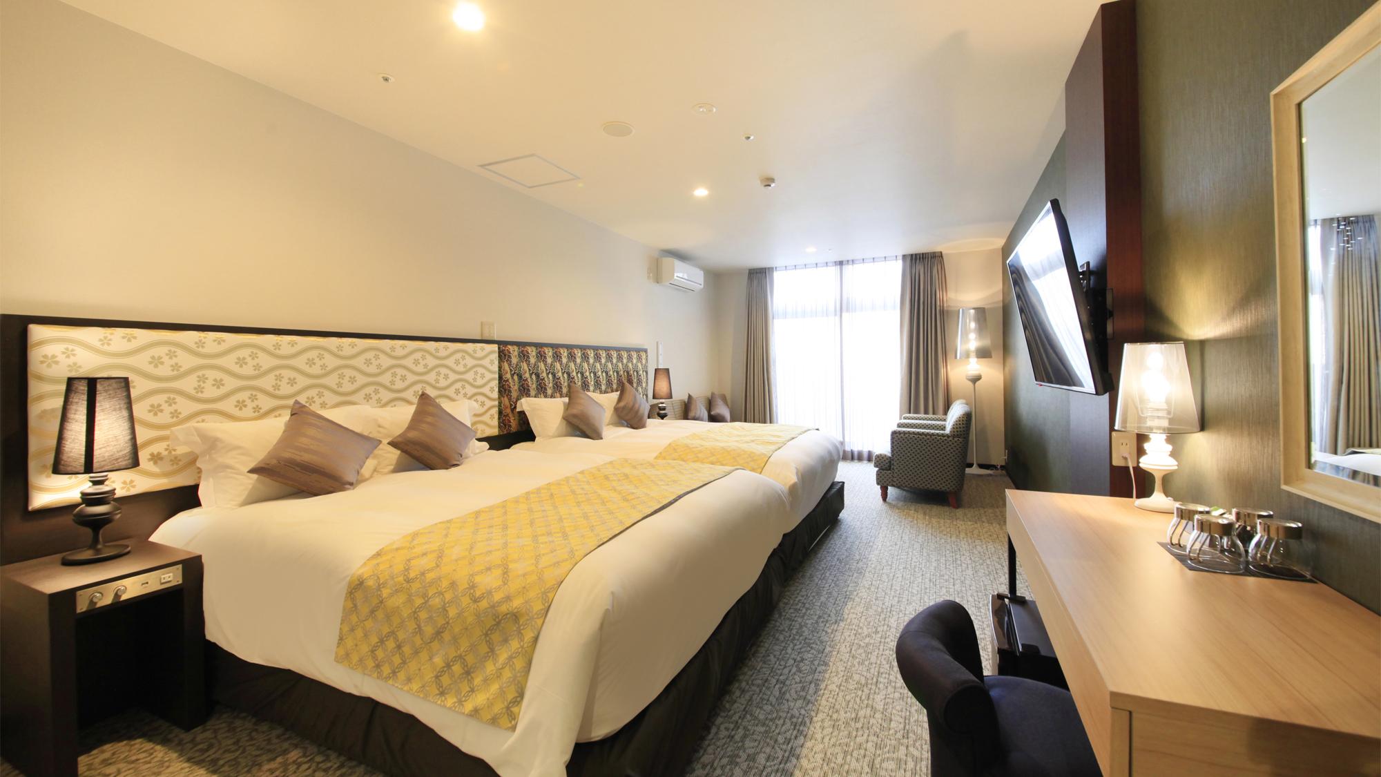 Theater, Twin Beds