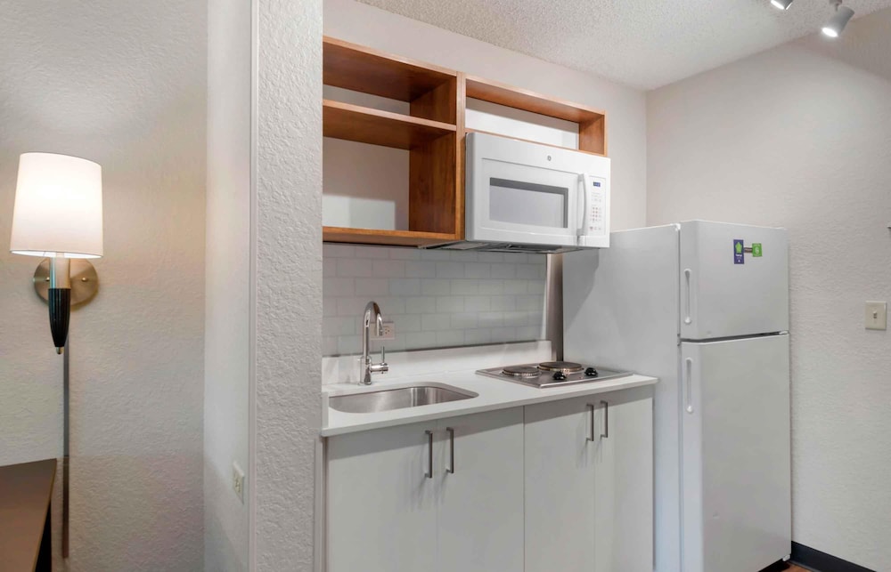 Extended Stay America Premier Suites Miami Downtown Brickell Cruise Port 51/54