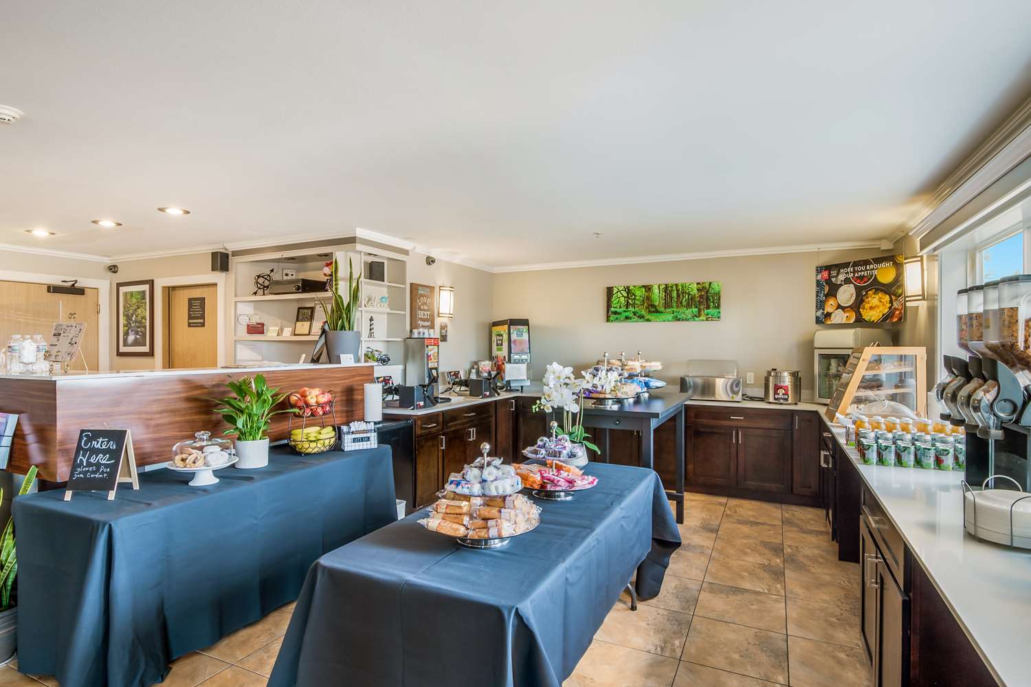 Red Lion Inn & Suites Sequim 13/22