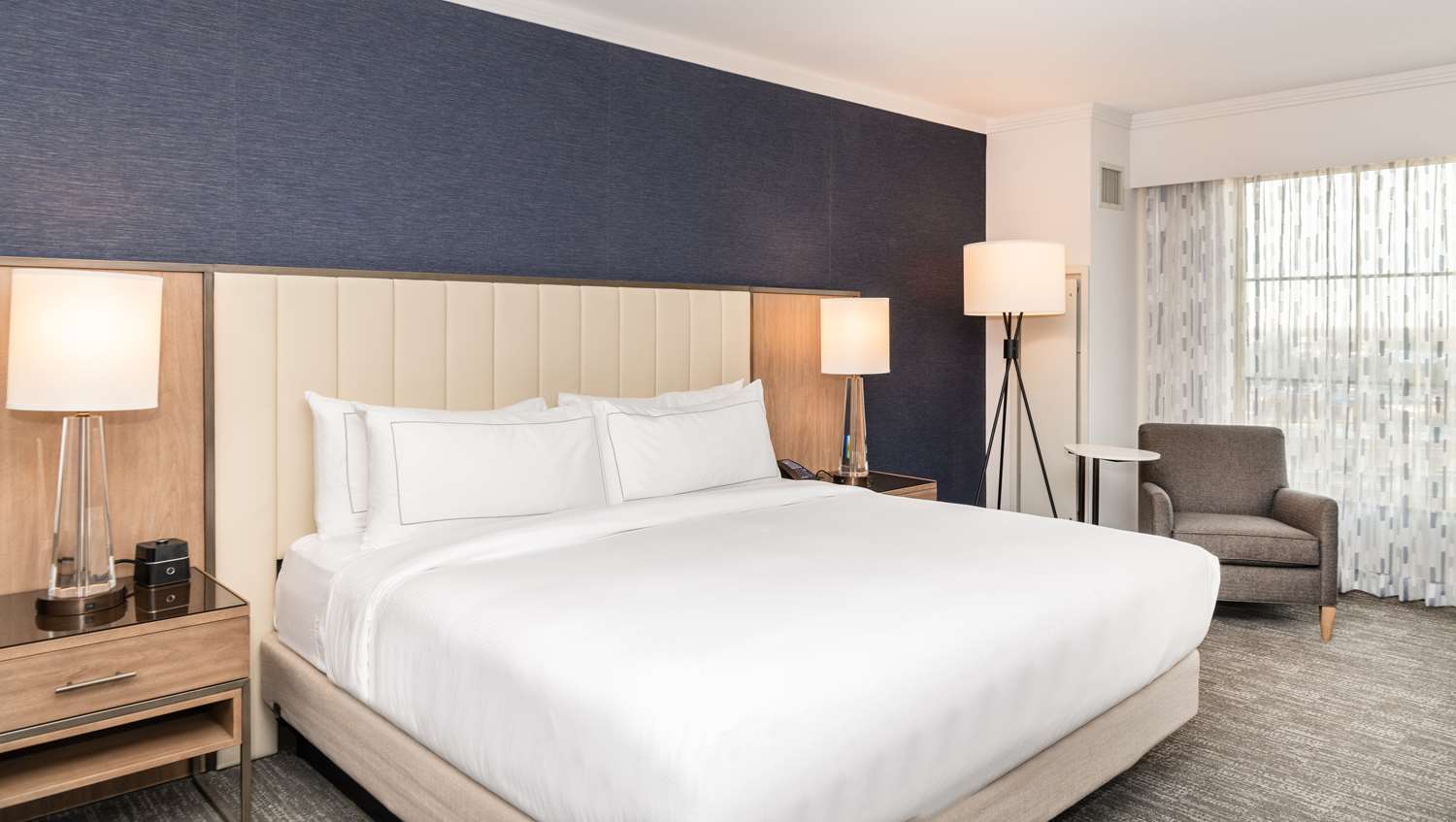 Room, King Bed, Executive Level