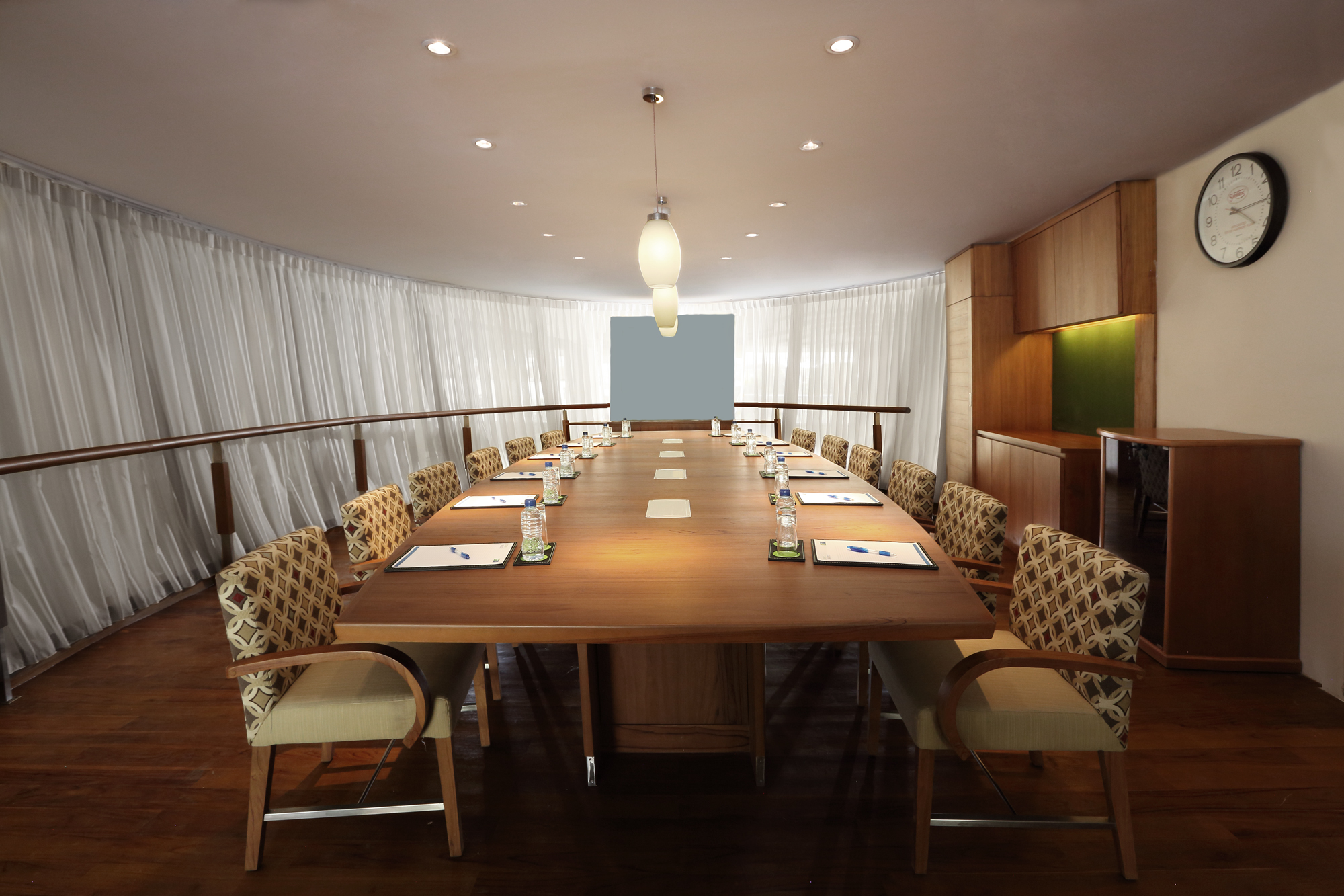Diamond Hotel Kuta Bali (Ex Holiday Inn Express Bali Raya Kuta) 44/50