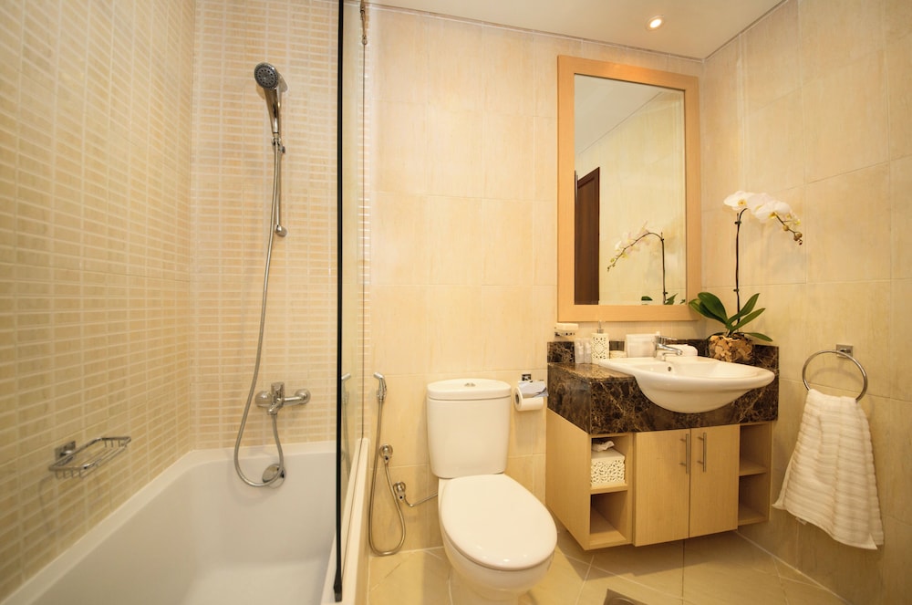 Barcelo Residences Dubai Marina 50/50