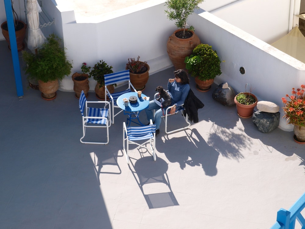 Santorini Caves 29/50