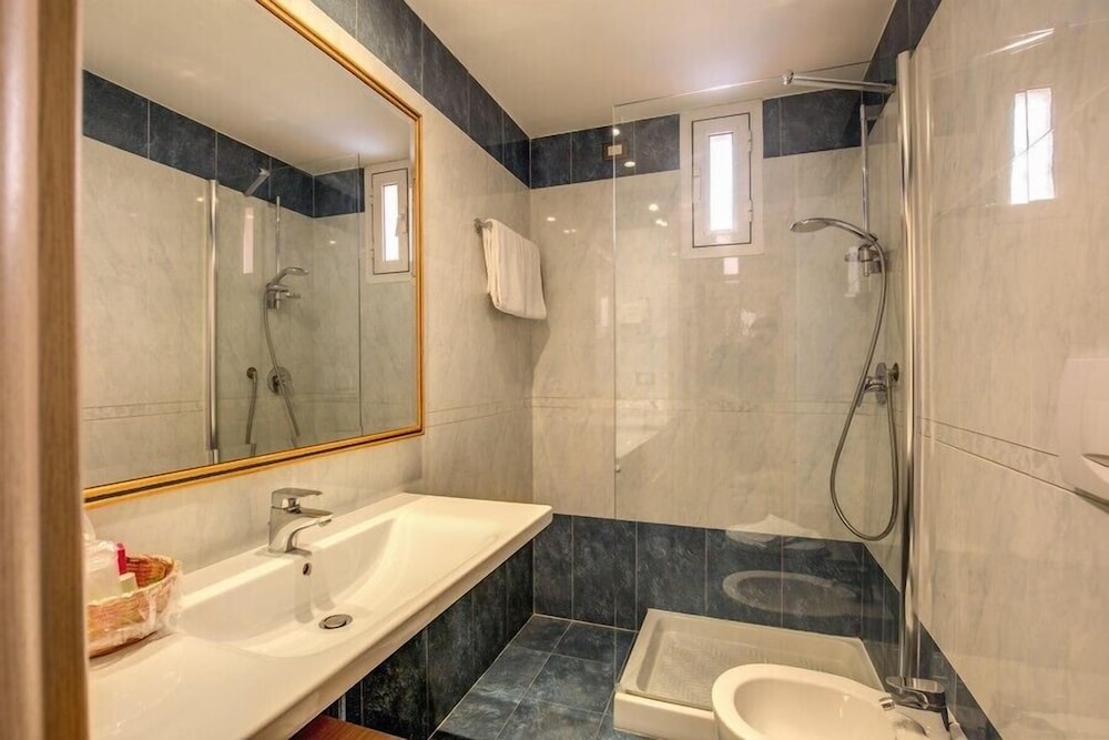 Hotel San Remo 9/63