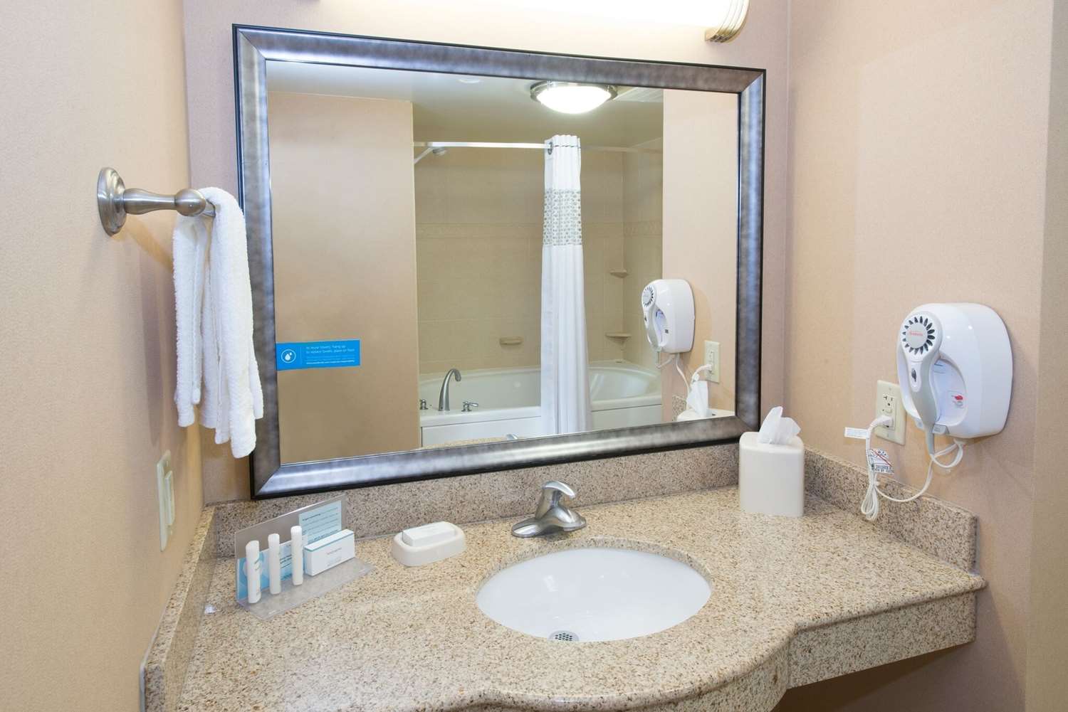 Hampton Inn And Suites Scottsboro 40/44