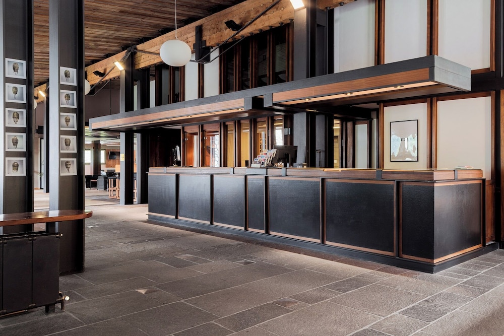 Boite Hotel 2/50