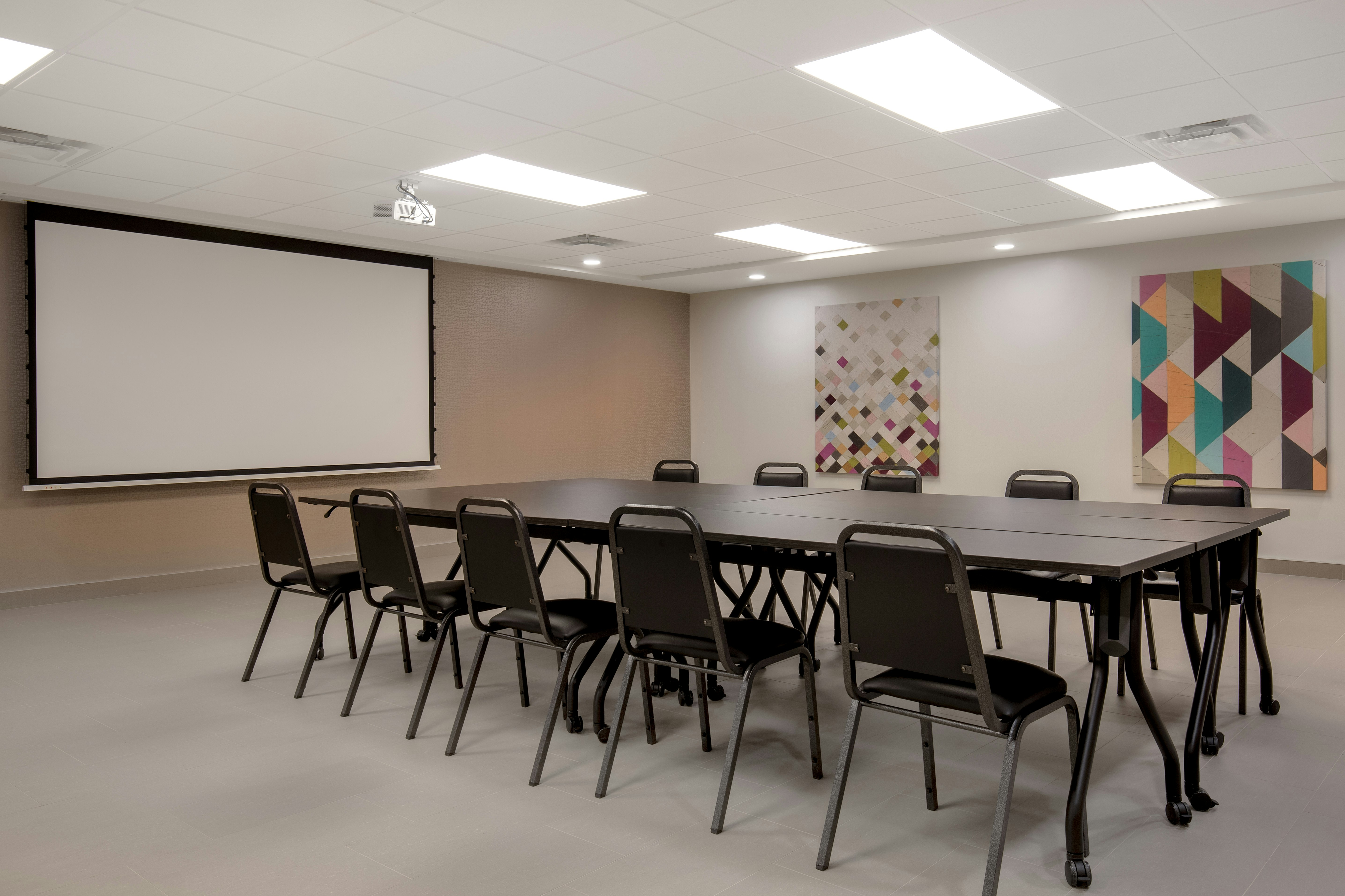 Home2 Suites by Hilton Thunder Bay 34/44