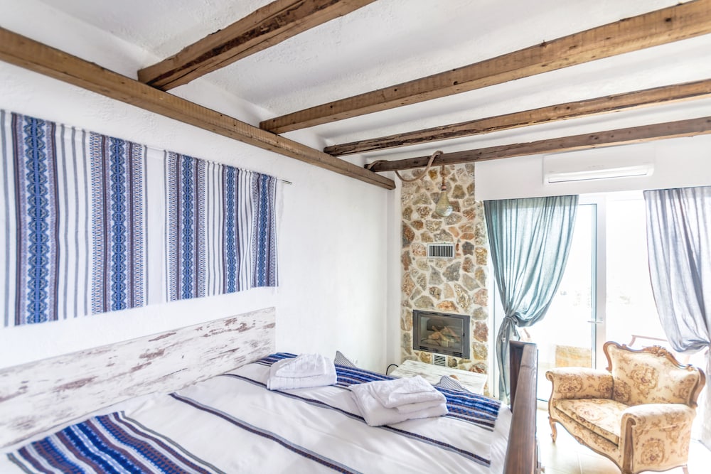 JUNIOR SUITE, DELUXE
