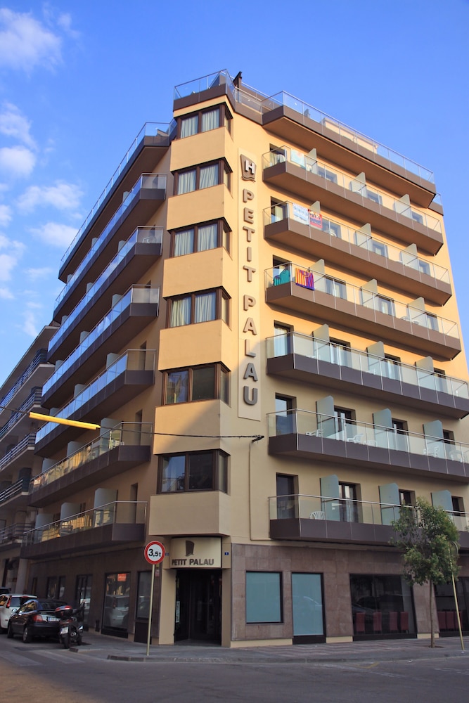Hotel Petit Palau Adults Only 8/71