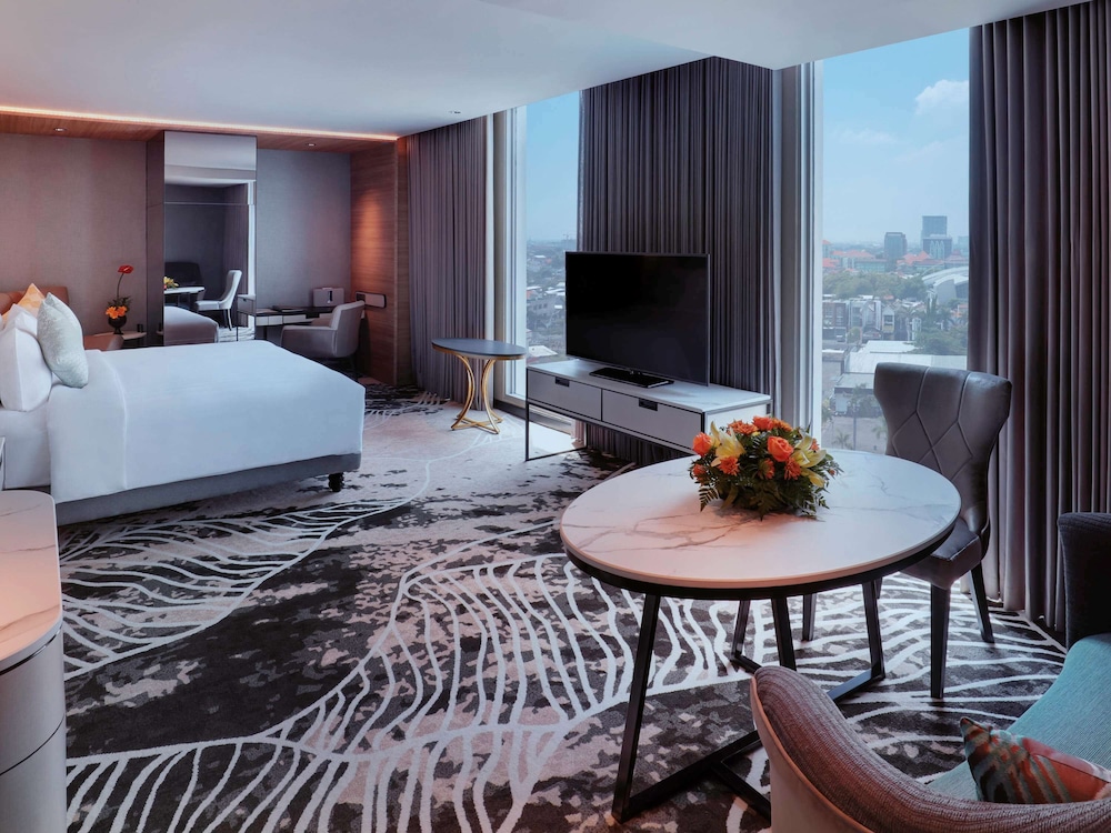 Movenpick Surabaya City 45/68