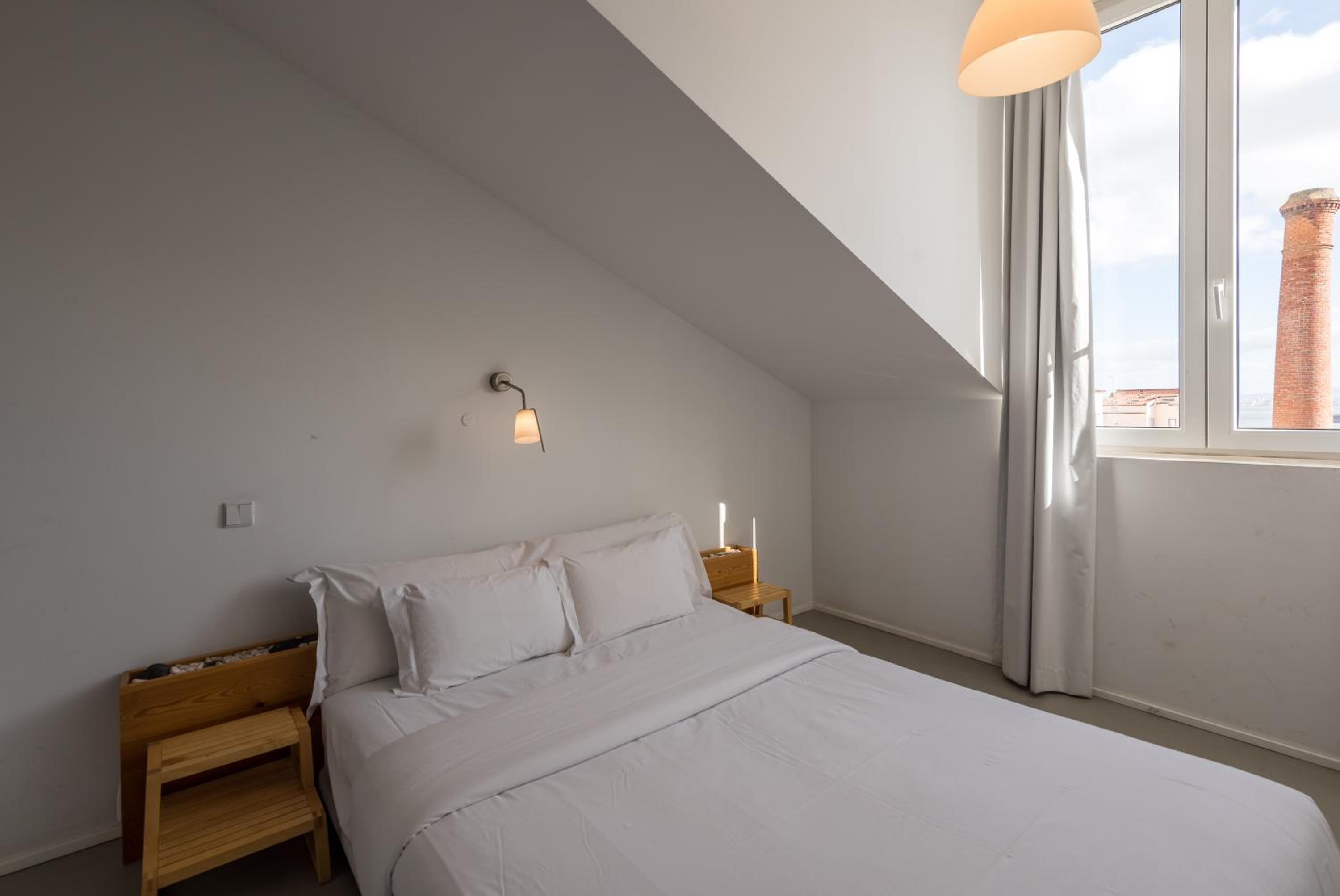 1 BEDROOM, APARTMENT, RIVER VIEW