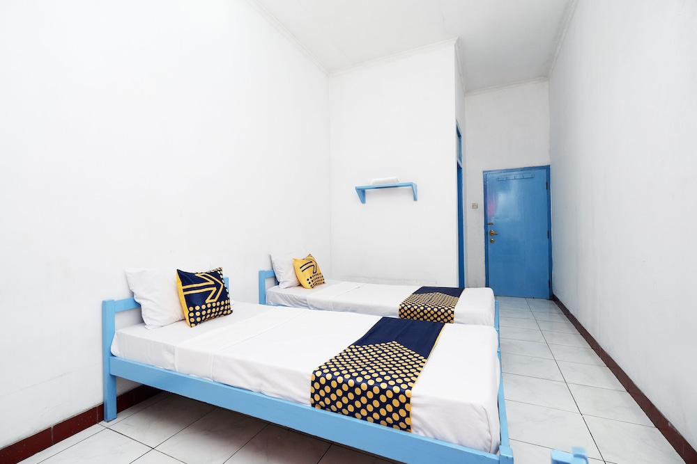 SPOT ON 2289 Hotel Saudara 9/26