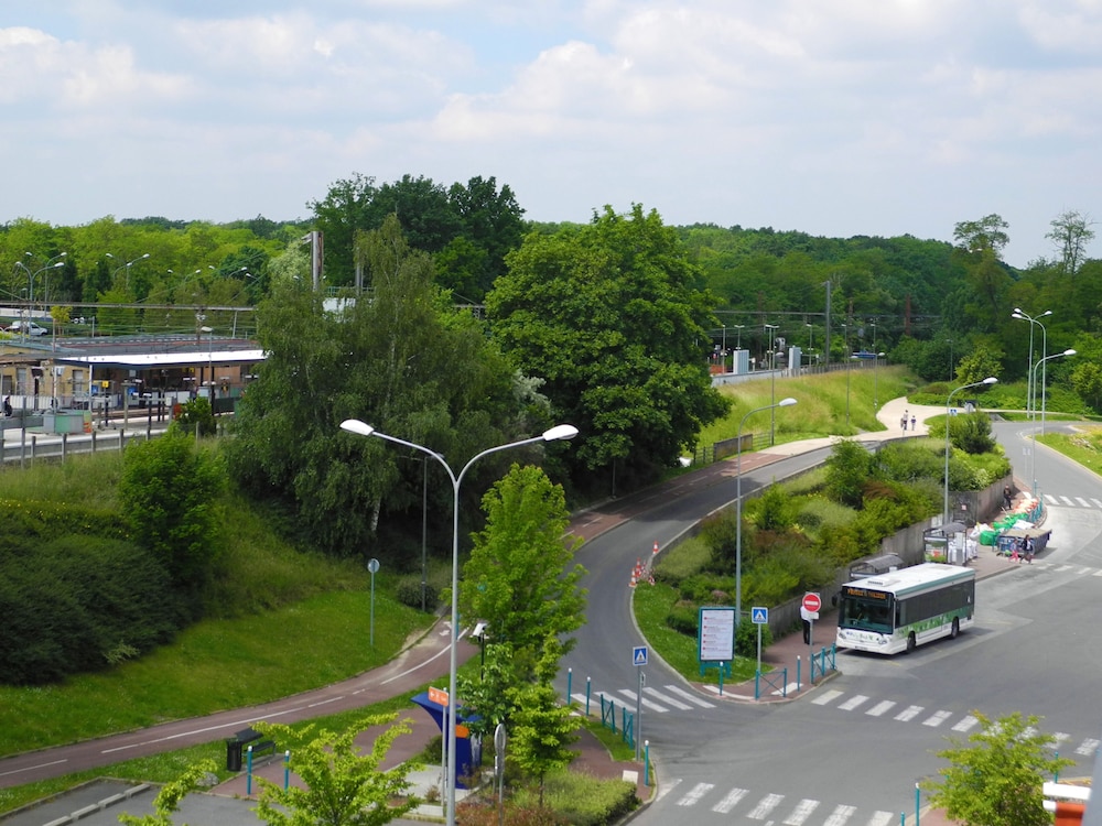 Villa Val Senart 33/40