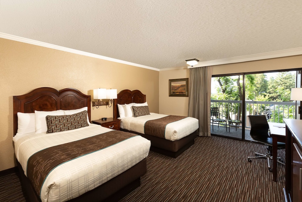 Best Western Plus Inn At The Vines 9/43