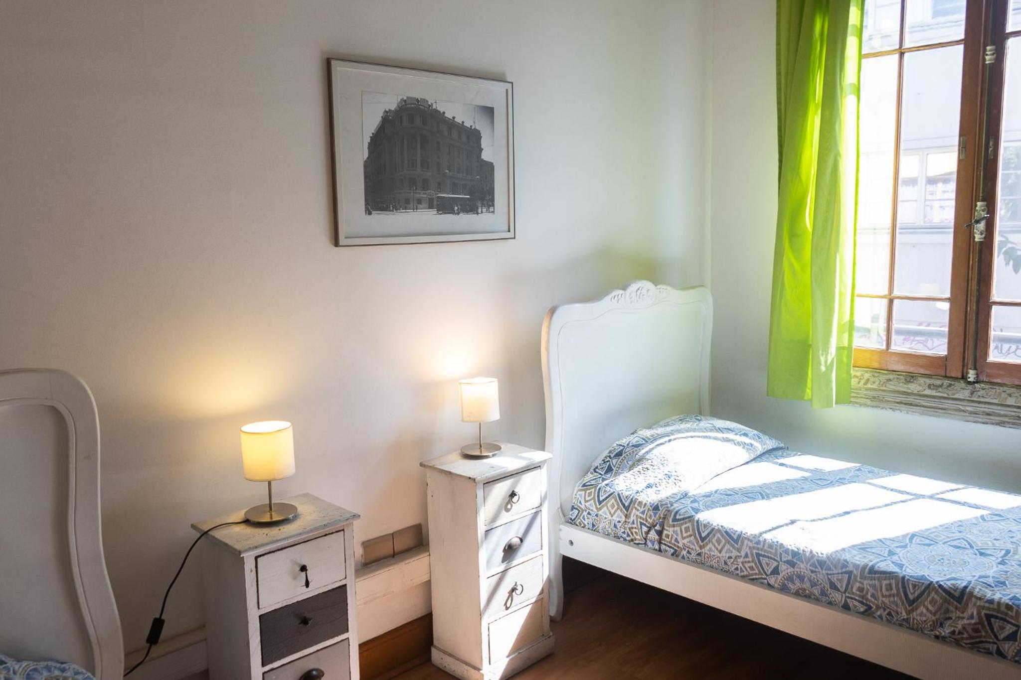 Room, Twin Beds, External Bathroom