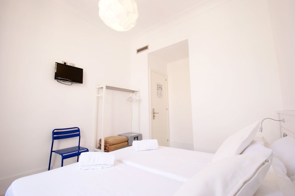 Dingdong Express Hostel 7/33