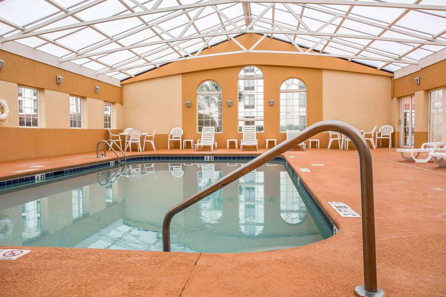 Comfort Inn & Suites Ft.Jackson Maingate 23/33
