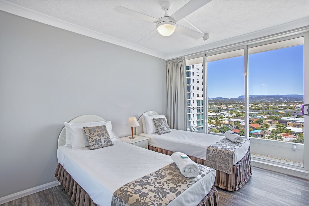Southern Cross Apartments 22/70