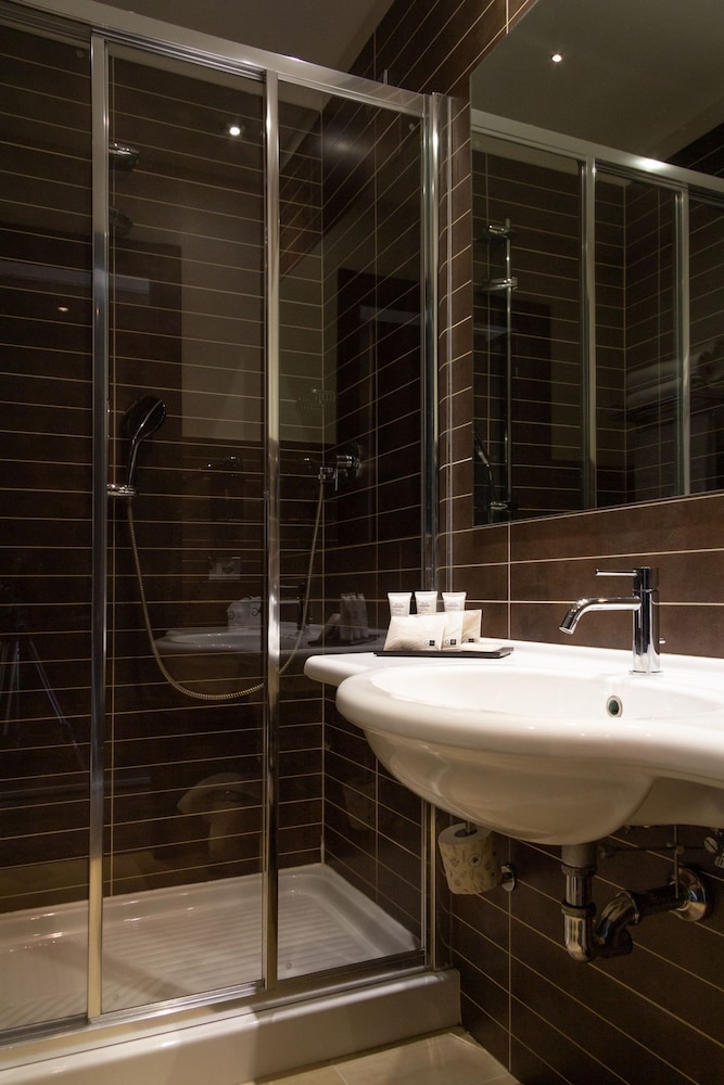 G Hotel Ancona 58/59