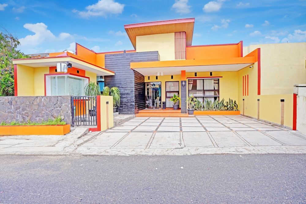 Hotel O Padang City Center Near Pantai Padang Formerly D'Dhave Hotel 30/32