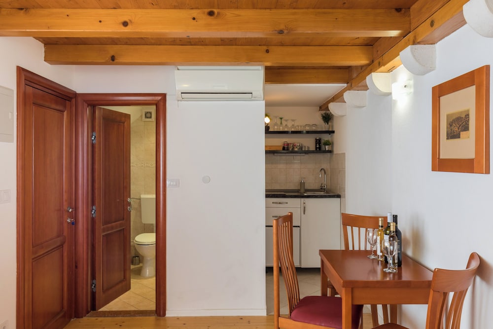 Apartments Ivana 54/63