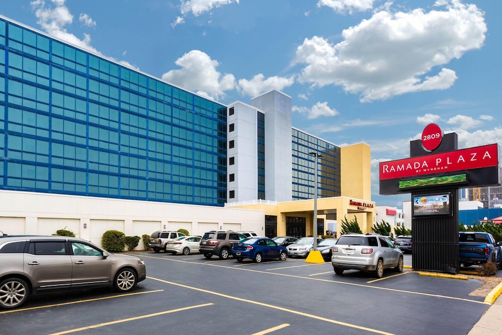 Ramada Plaza by Wyndham Virginia Beach Oceanfront 45/50