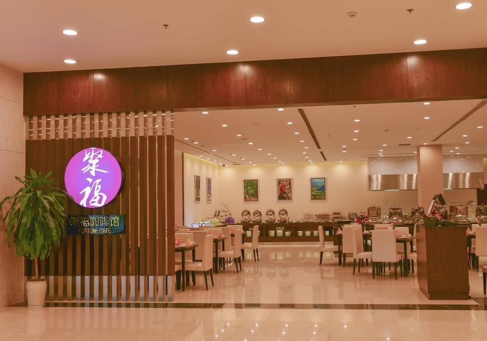 Aristo International Hotel 37/53