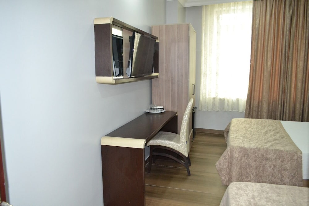 Adana Kucuksaat Hotel 25/37