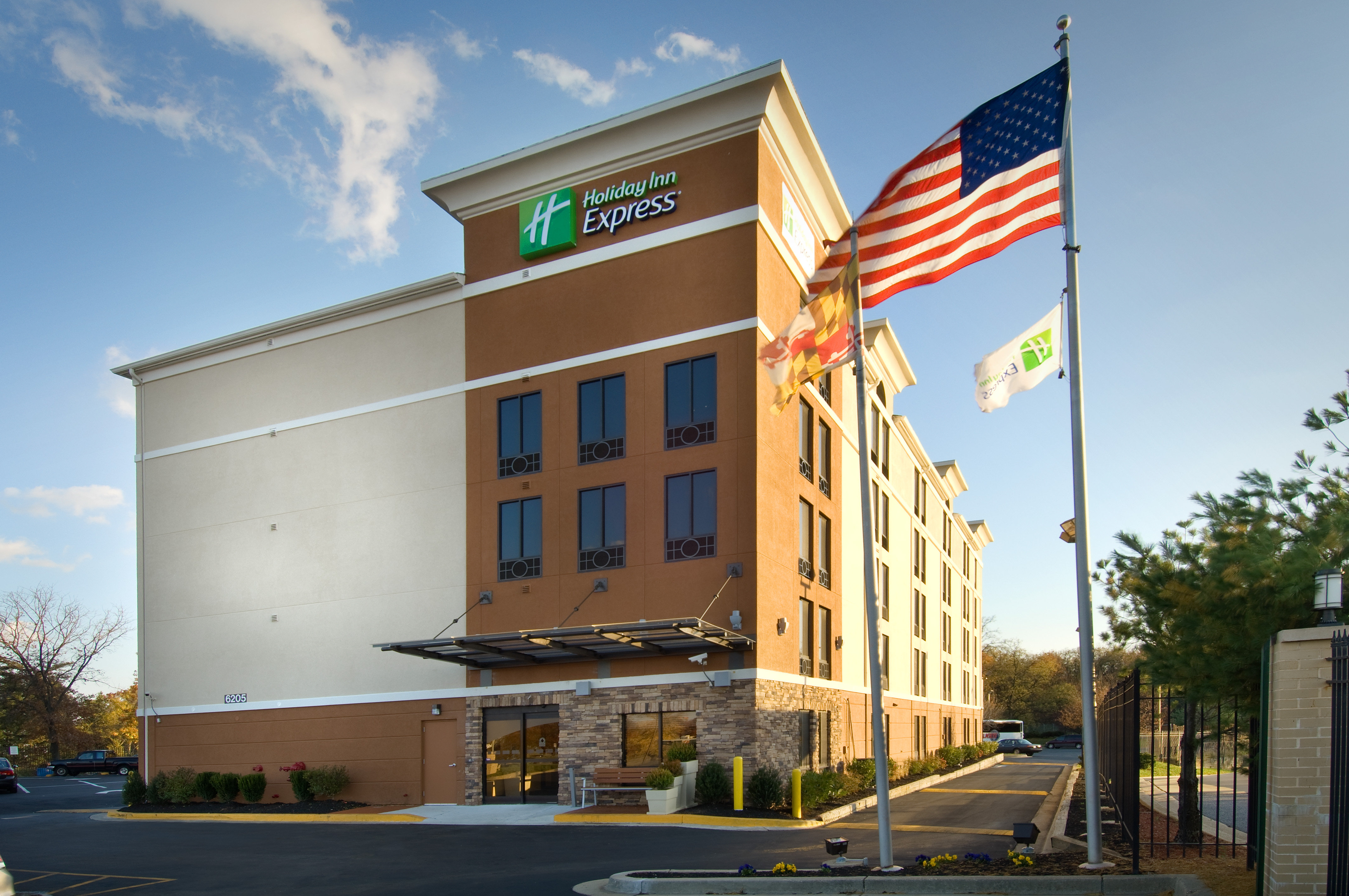 Holiday Inn Express Washington DC-BW Parkway 8/73