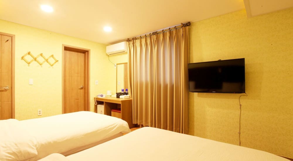 Hotel CJ 11/26