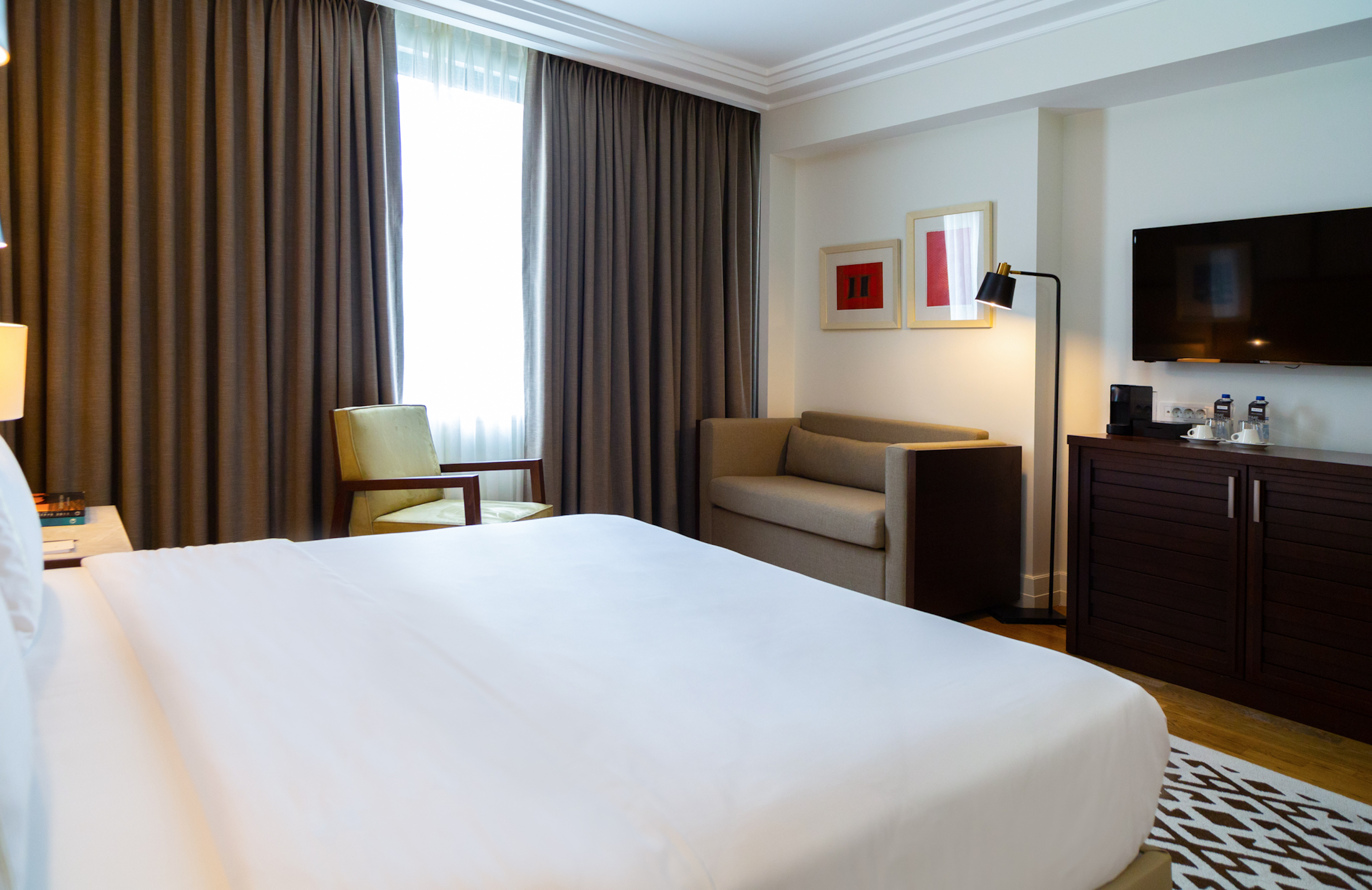 suite, terrace