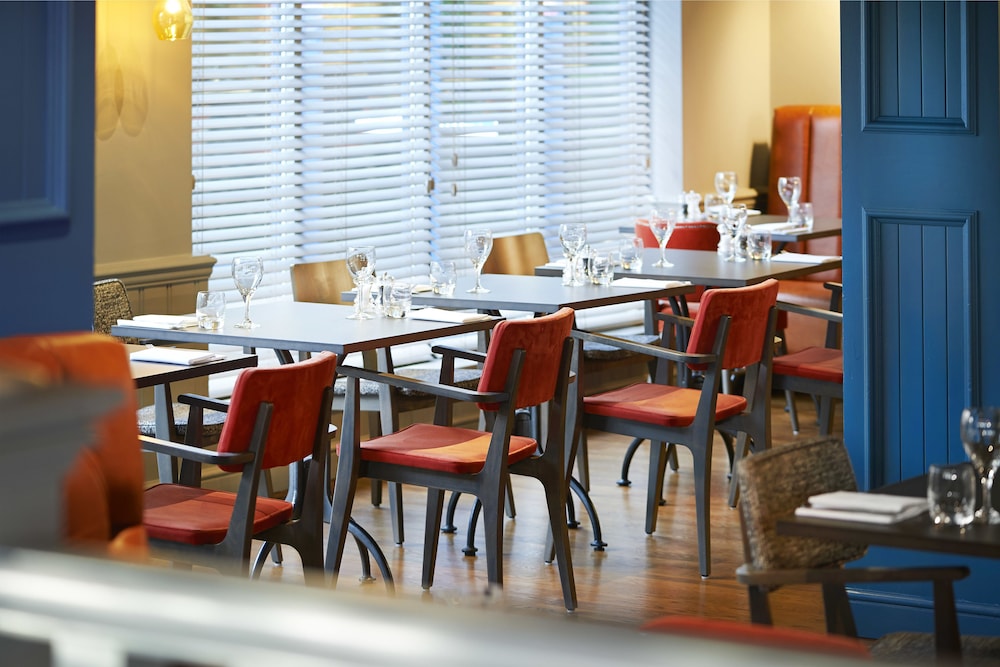 NOVOTEL LONDON STANSTED AIRPORT 33/69