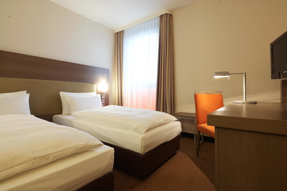 InterCity Hotel Berlin Hauptbahnhof 9/35