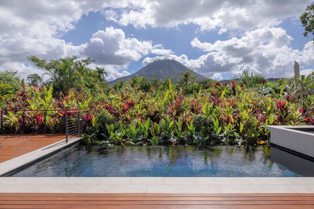 Arenal Manoa And Hot Springs 48/50