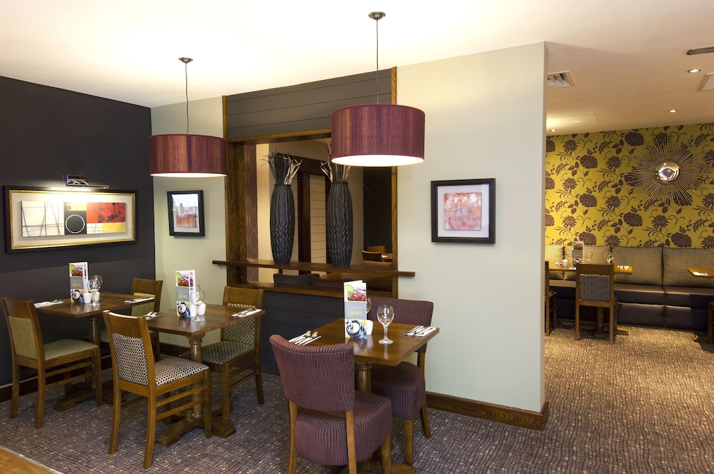 Premier Inn Camberley 29/32