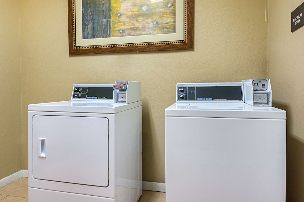 Comfort Suites Lake Charles 23/48