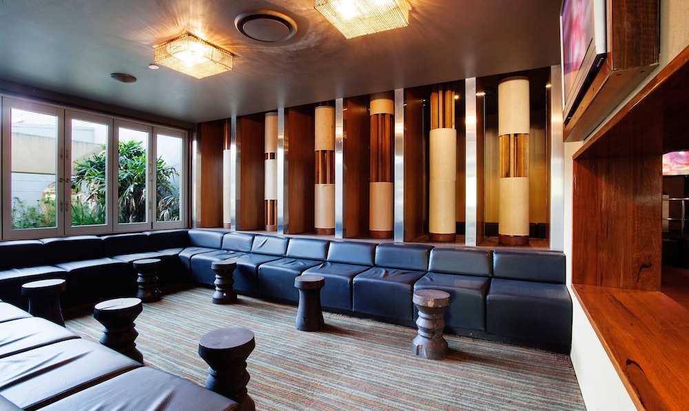 VILLA NOOSA HOTEL 12/69