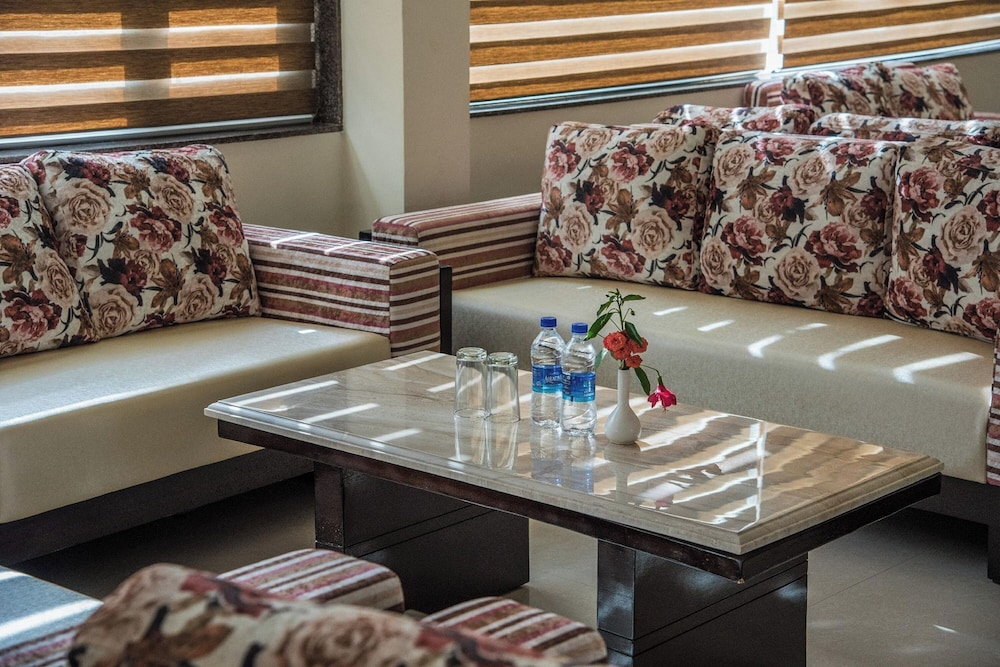 HOTEL LABH GARH PALACE 23/55