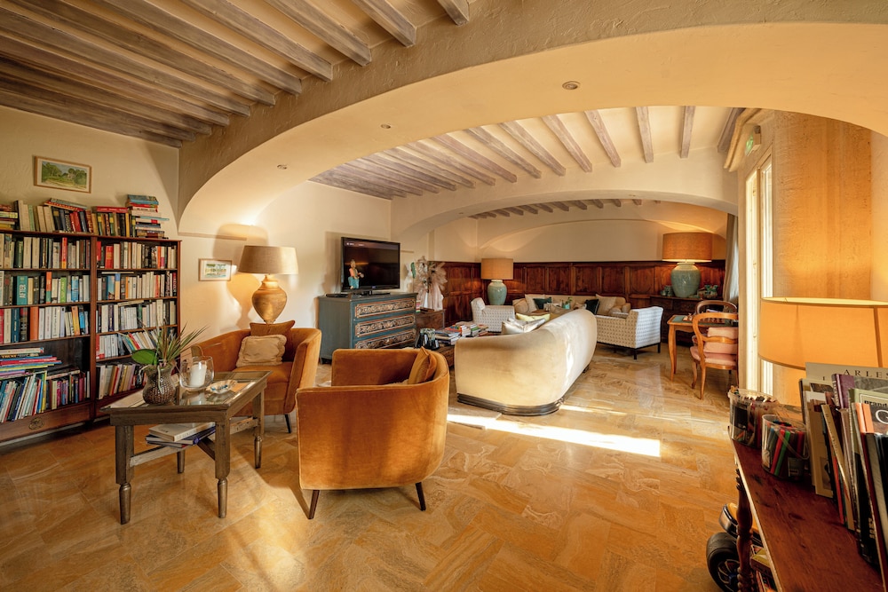 Hotel les Messugues By Alain Llorca 3/50