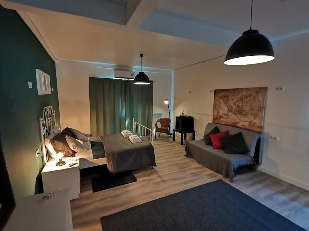 F3 Hostels 25/50