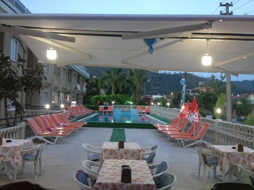 Ozturk Apartments 41/47