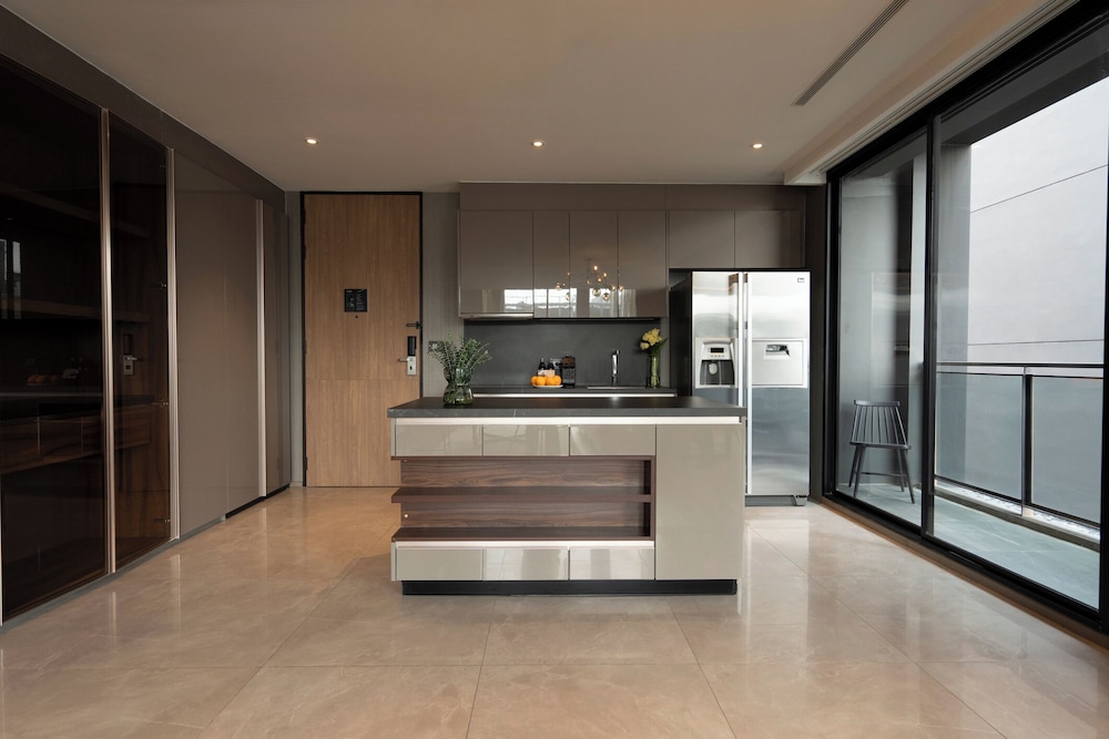 Lobby at Walton Suites Sukhumvit, BANGKOK