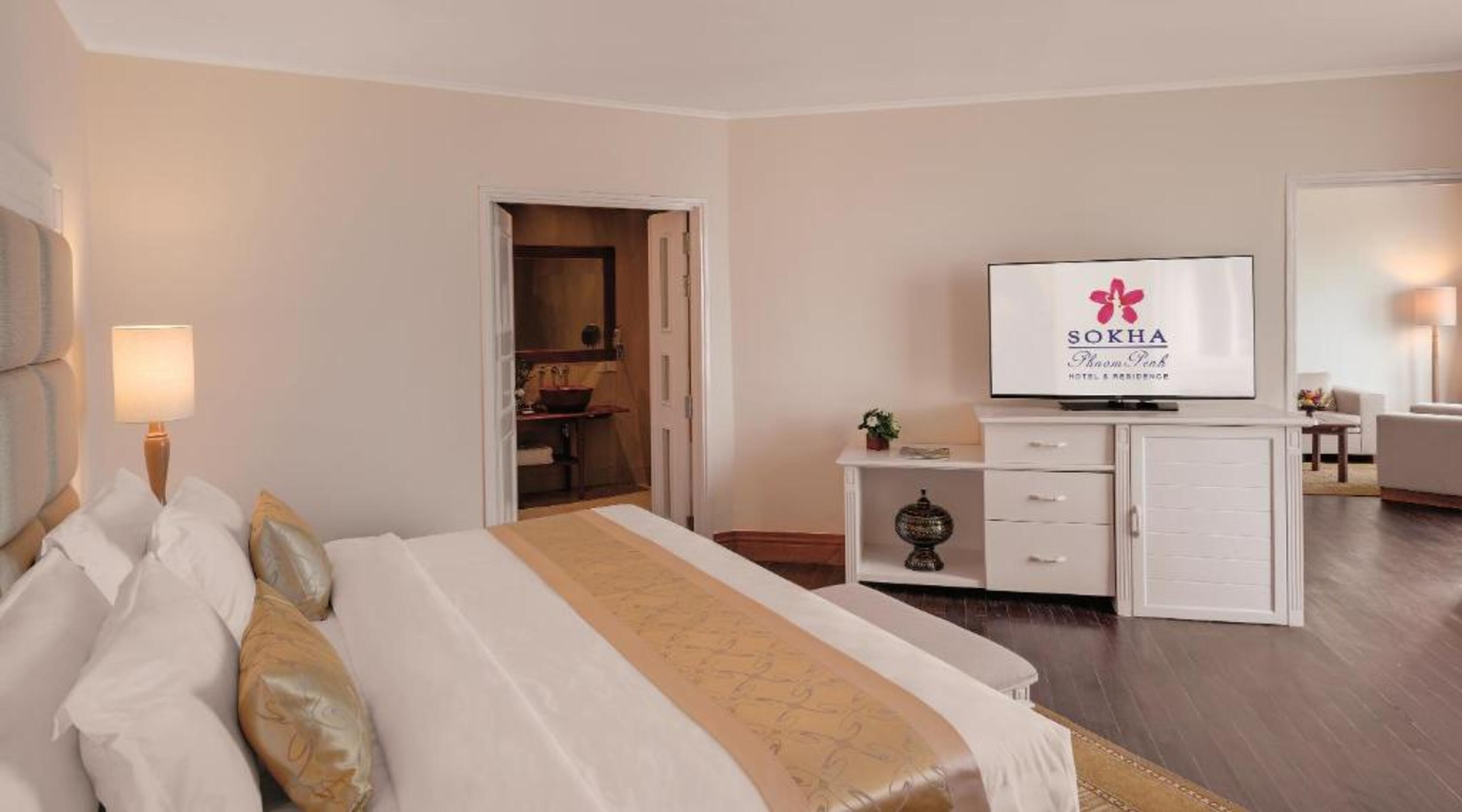 Junior Suite, Sokha Phnom Penh Hotel 2/3